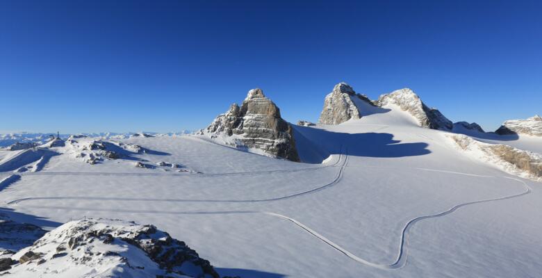 Schneebedeckter Dachstein Gletscher